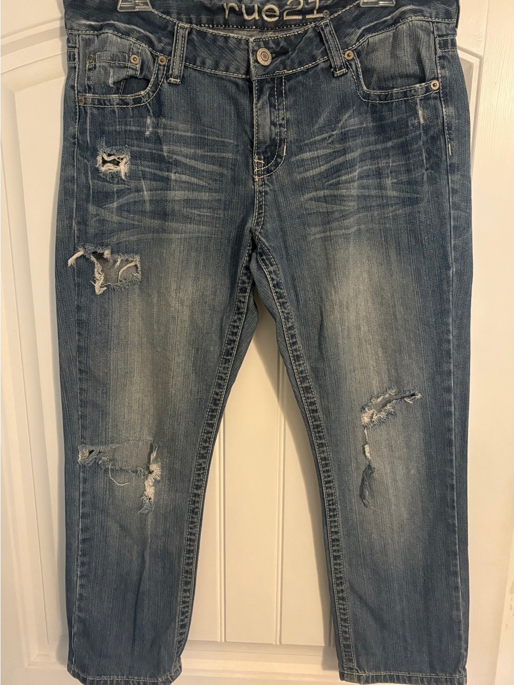 rue21 Men’s Distressed Blue Denim Jeans